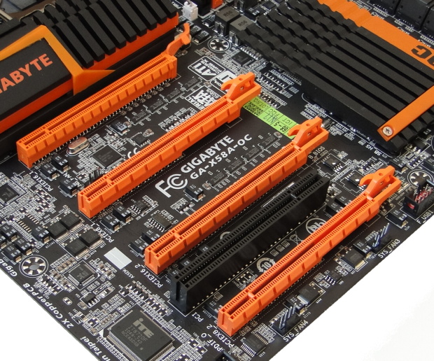 Gigabyte GA-X58A-OC – oranžový ďábel jen pro taktování