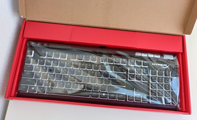 HyperX Alloy Elite 2 – červené spínače a oslnivé podsvícení 