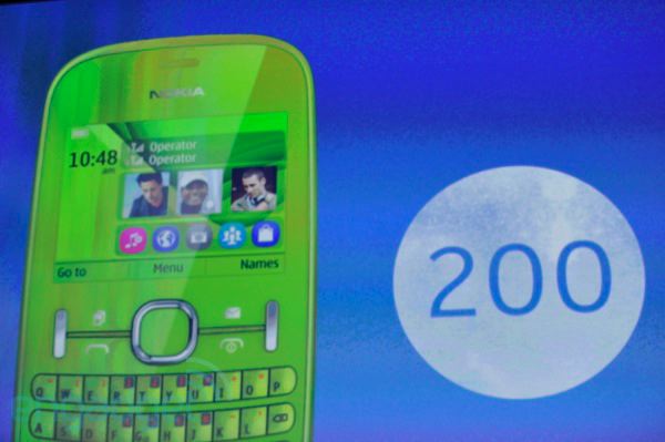Nokia představuje první telefony s Windows Phone [textový on-line přenos]