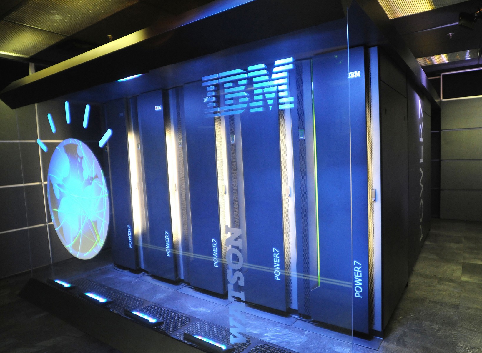 Superpočítač IBM Watson jde na univerzitu. Tedy jeho druhá verze