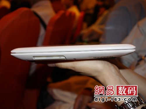 Nový klon Macbooku Air