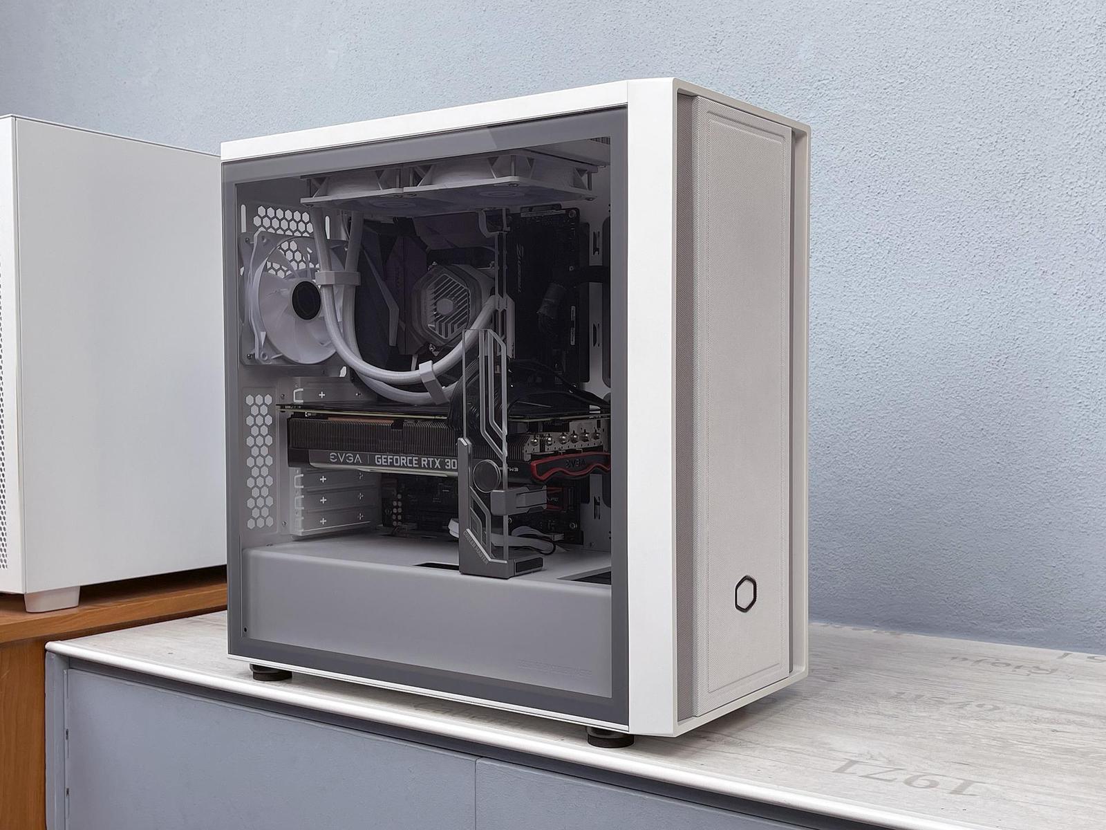 Test skříně Cooler Master MasterBox 600: Levnější, než navenek vypadá