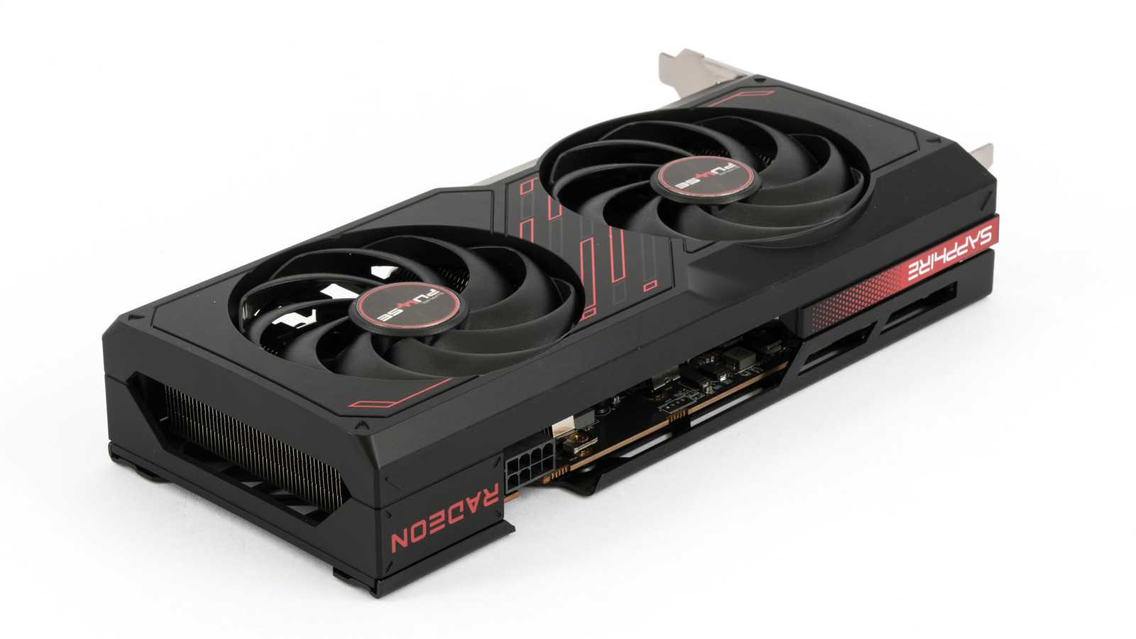 Pulse AMD Radeon RX 7600 8GB v testu: levný a dobrý základ od Sapphire