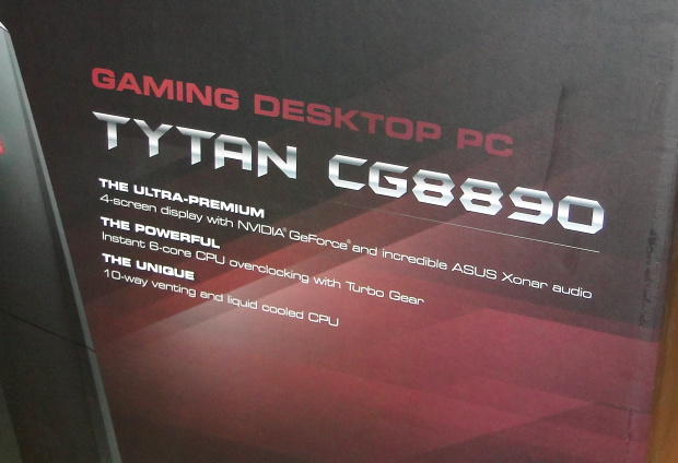  Asus ROG CG 8890 – extrémně výkonná sestava za sto tisíc