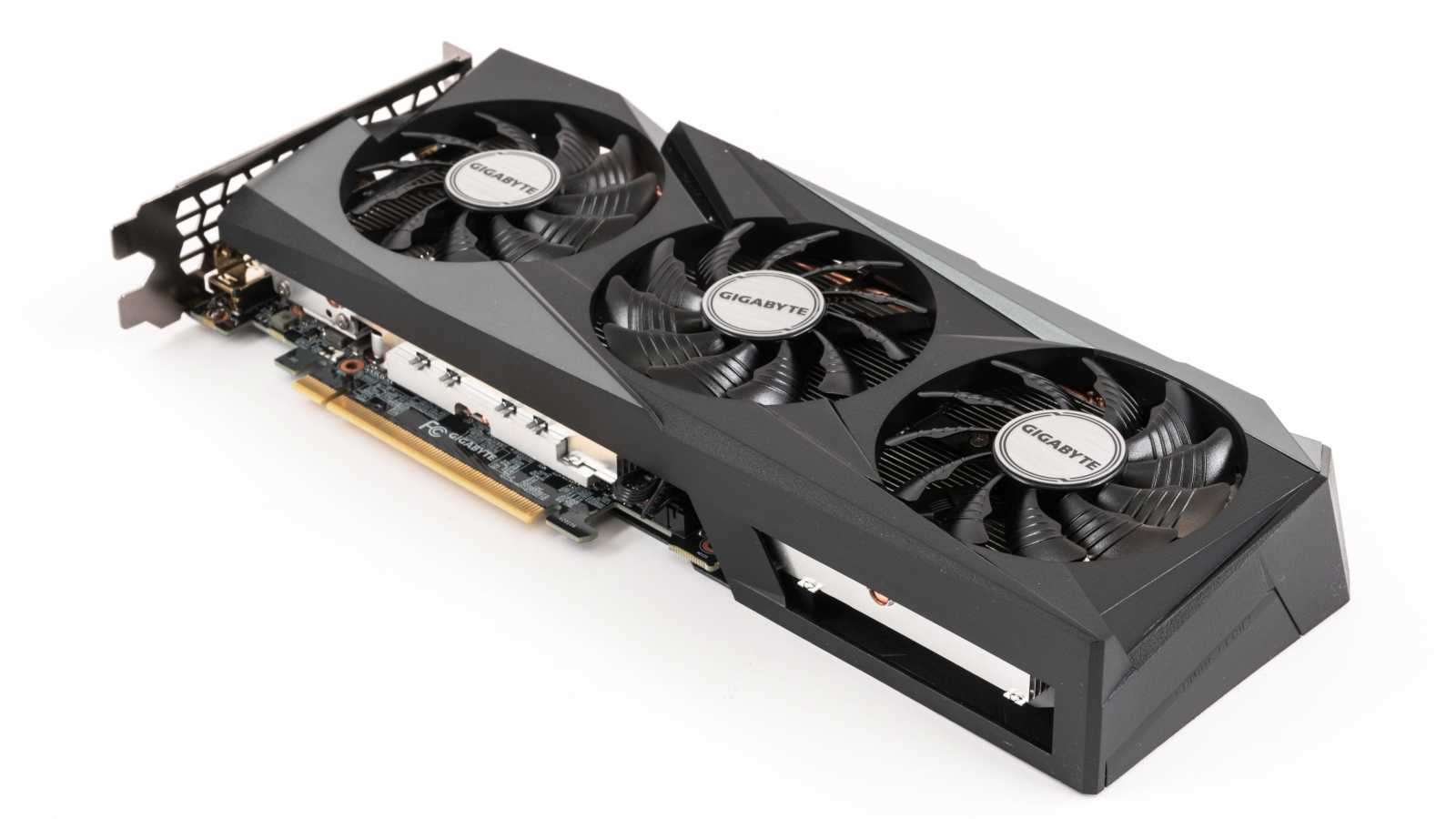 Gigabyte GeForce RTX 3050 Gaming OC: za dostupnější RTX