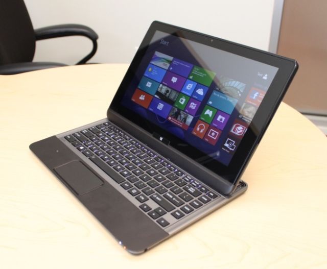 Toshiba Satellite U925t - tablebook designovaný pro Windows 8