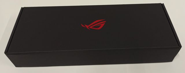 ASUS ROG Falchion - herní mechanická klávesnice do kapsy