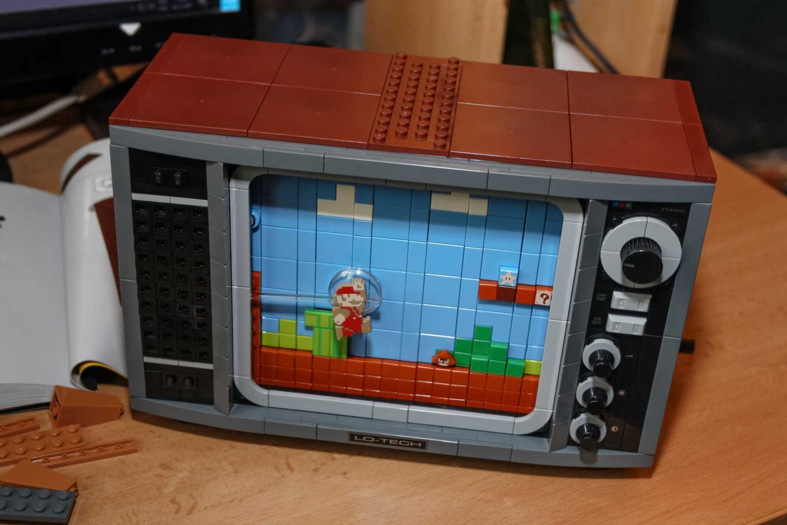 NES, jeho jméno je Lego NES!