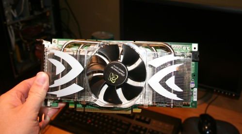 První výsledky GeForce 7800GTX 512MB RAM