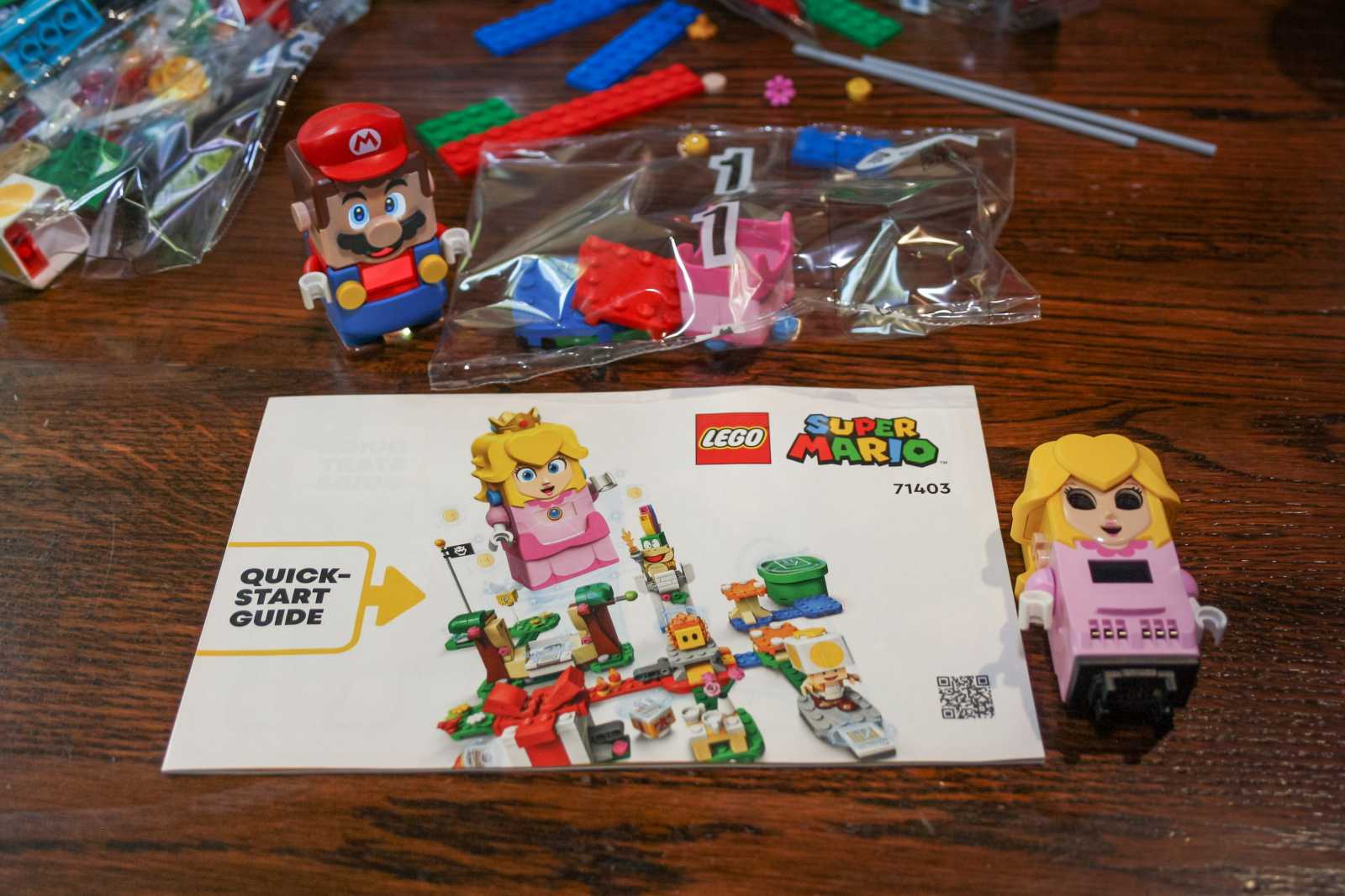 LEGO Super Mario a princezna Peach: Konečně dobrodružství s princeznou!