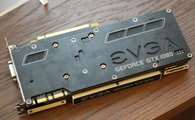 EVGA odhalila GeForce GTX 1070 SC, nové SLI můstky a adaptér pro napájení grafik z čela