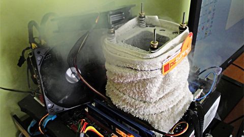 Vysoká spotřeba a monstrózní chladiče: Vyřeší výrobci trable s chlazením?