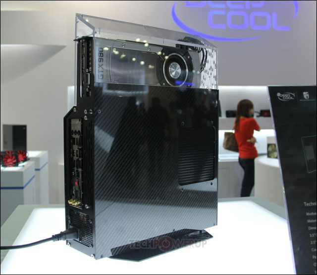 S kompaktní PC skříní DeepCool Nephrite ITX se můžete naplno pochlubit svojí výkonnou grafikou [Computex 2015]