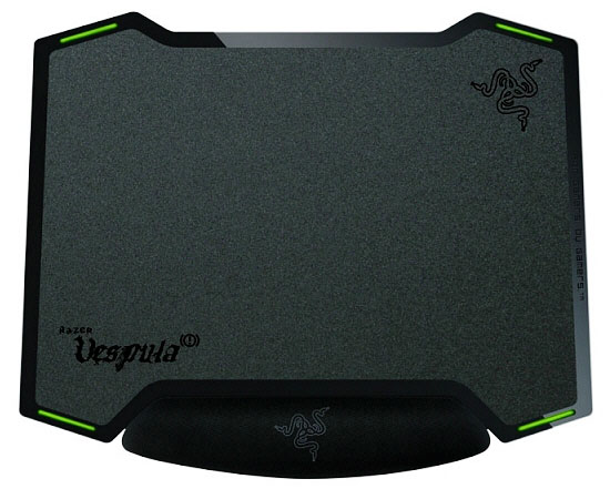 Razer představil podložku Vespula s pohodlnou opěrkou pro zápěstí