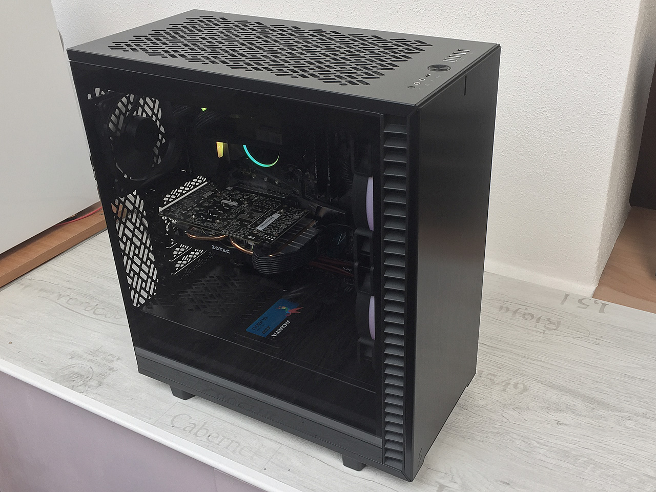 Fractal Design Define 7 Compact – pošleme céčko do penze?