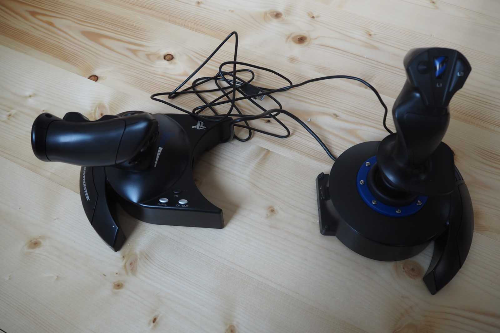 Velký test joysticků: čtyřka pro ty náročnější