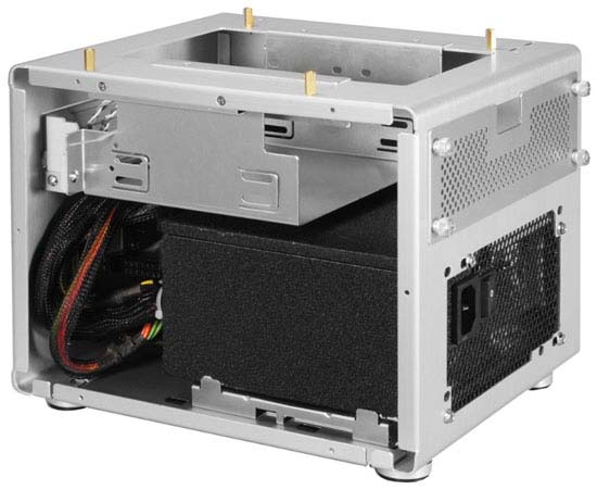 Kompaktní Mini-ITX skříň Lian Li PC-Q06