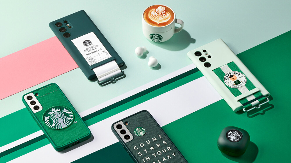 Samsung a Starbucks uvádějí speciální kolekci doplňků pro telefony, sluchátka vypadají velmi úsměvně