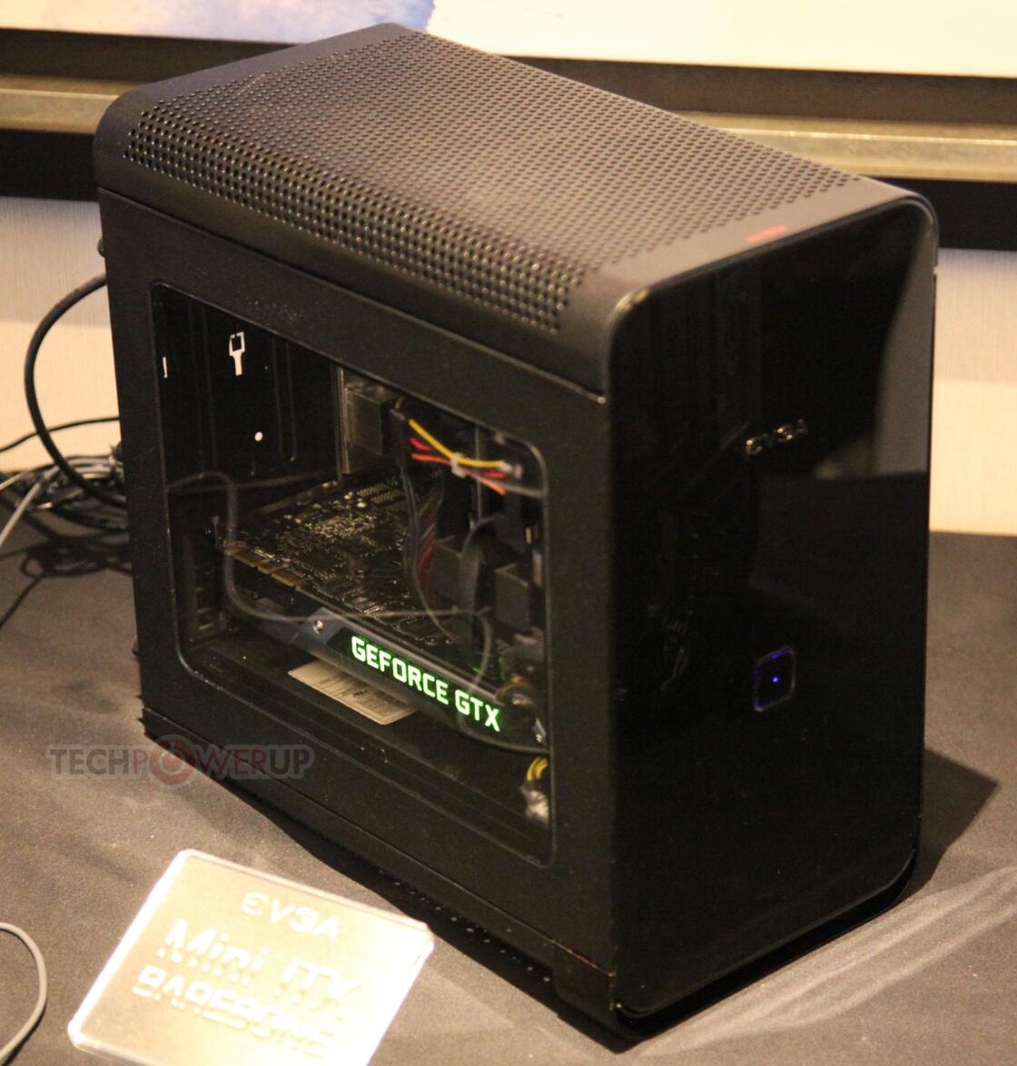 EVGA miniBOX: Výkonný herní počítač v miniaturním provedení [Computex]