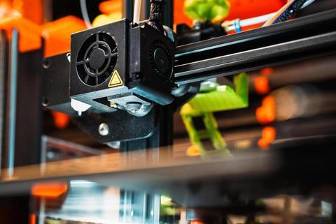 3d-tisk-svalu-harvard-meni-mekkou-robotiku-rotacni-tryskou