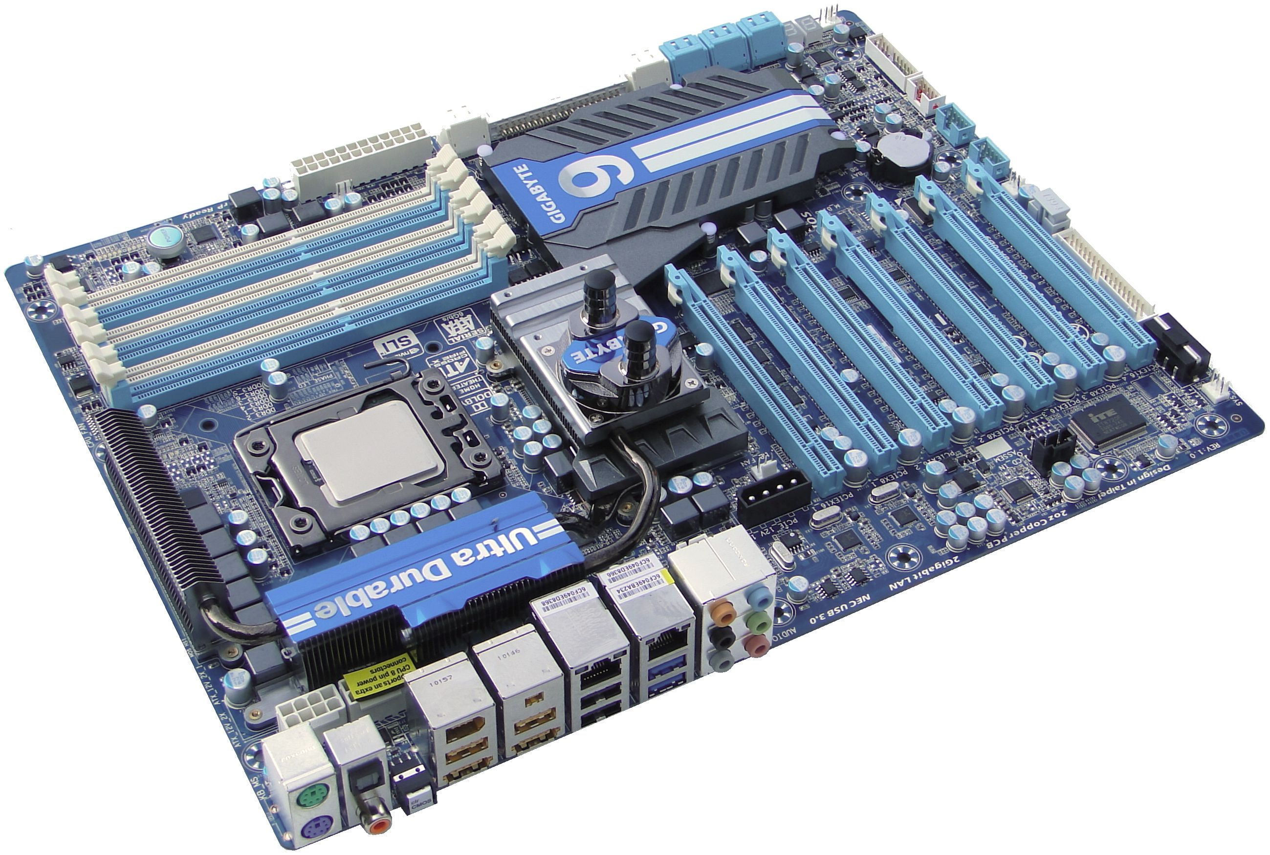 Gigabyte GA-X58A-UD9 – Nejluxusnější základ od Gigabyte