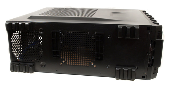 Eurocase ML 9805 TwinCooling – pekelný skelet