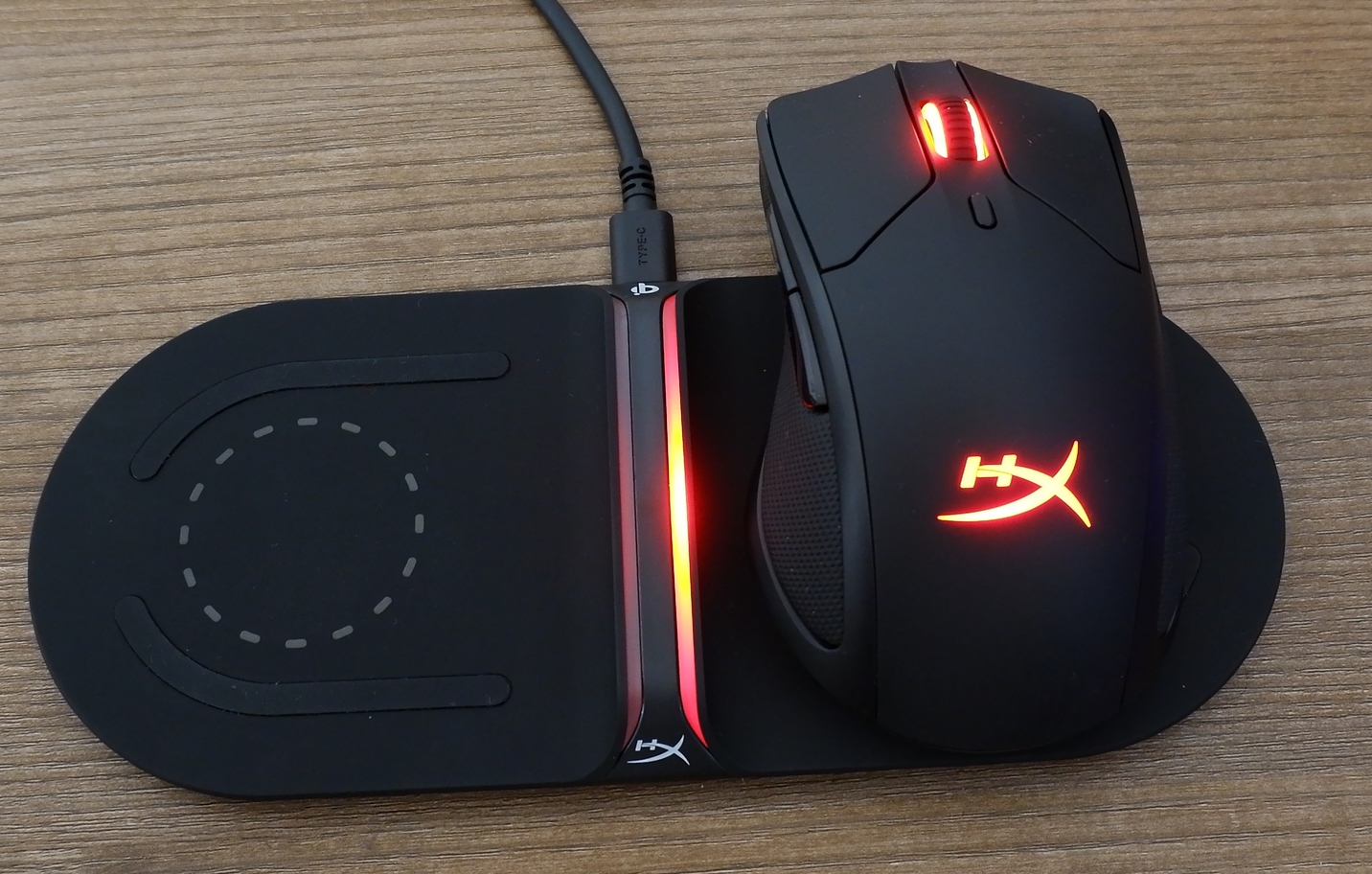 Kingston HyperX Pulsefire Dart: bez drátů i při nabíjení