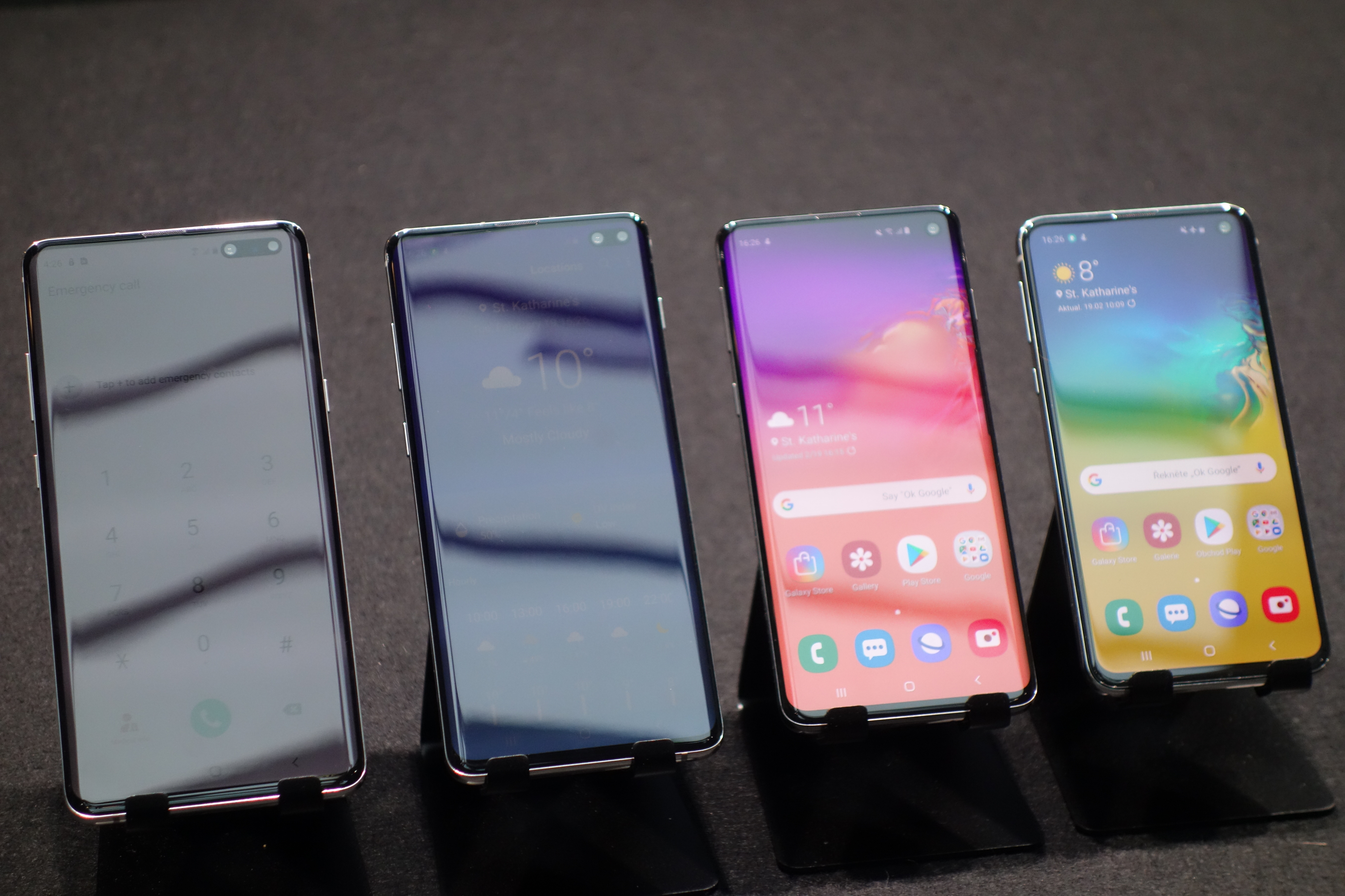 Samsung představil špičkové smartphony Galaxy S10e, S10 a S10+