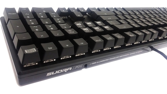 Roccat Suora FX: mechanická s RGB LED a bez rámečku