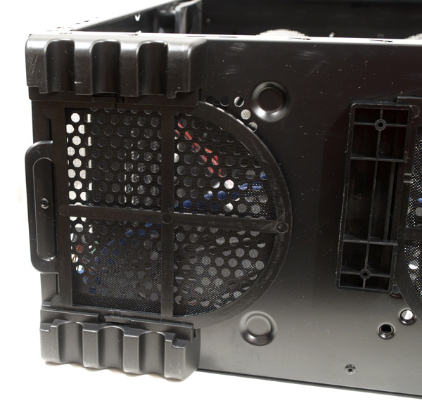 Eurocase ML 9805 TwinCooling – pekelný skelet