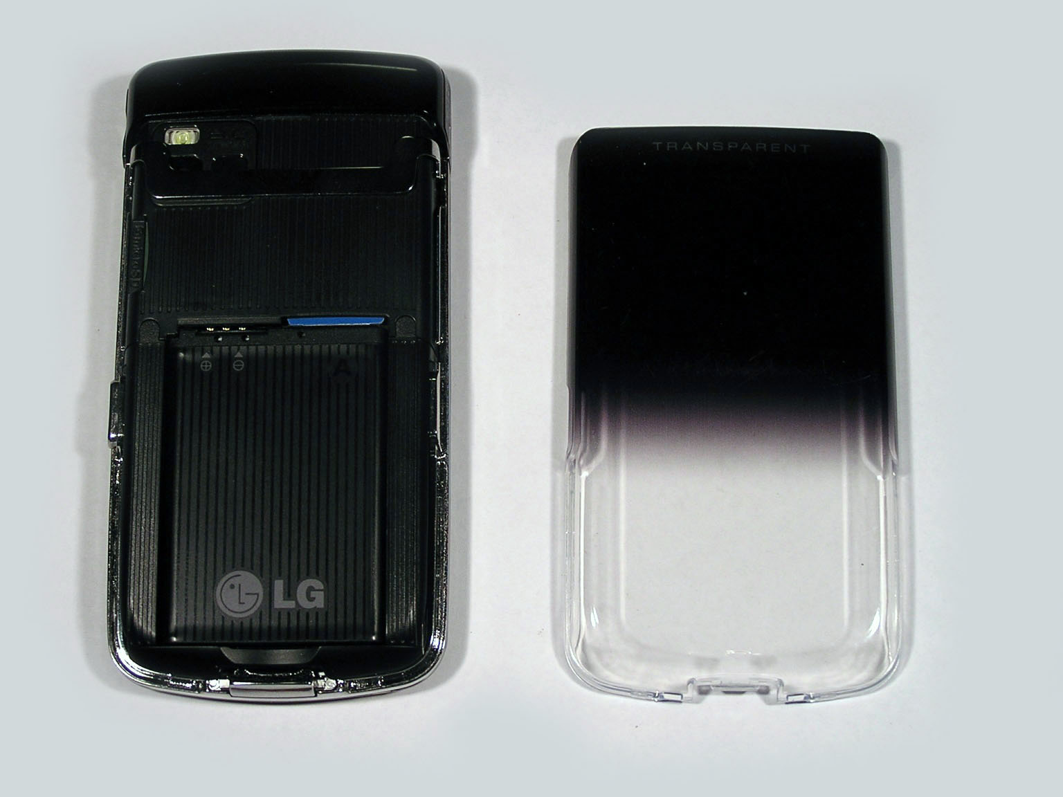 LG GD900 Crystal - Nástupce populární Areny