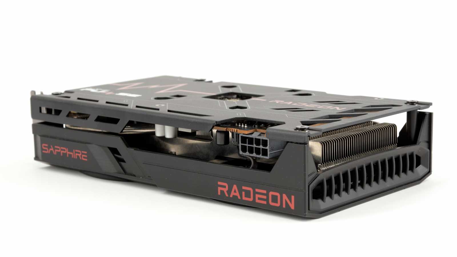 Sapphire Pulse Radeon RX 6600 Gaming 8GB: malý, ale skvělý