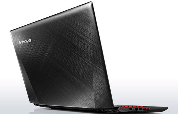 Herní notebook Lenovo Y50 s UHD displejem zamířil na pulty obchodů