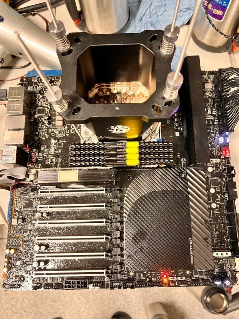 AMD-TR-5995WX-OC-1