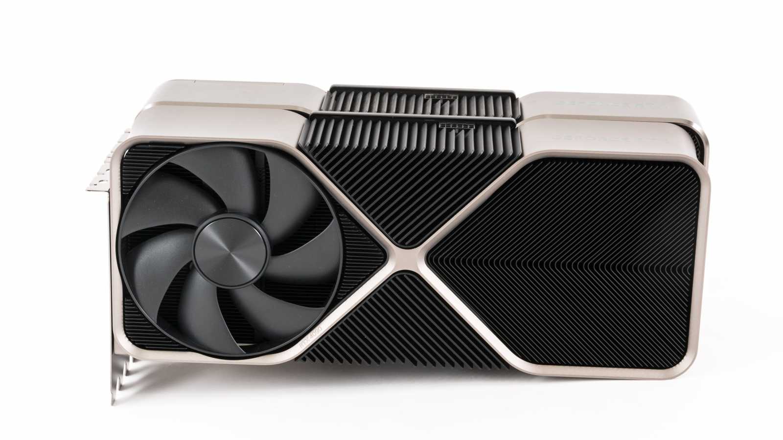 Test Nvidia GeForce RTX 4090 FE: Brutální výkon, na který procesory nestačí