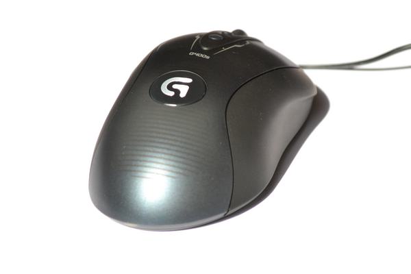 Testujeme žhavé novinky – Logitech G400s a G100s