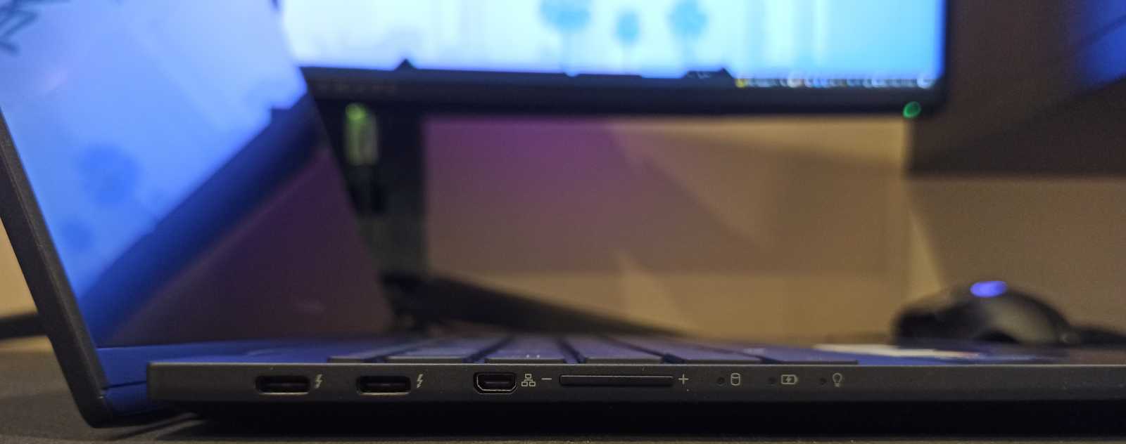 ASUS ExpertBook B5 Flip B5302FE: parádní vercajk pro manažery