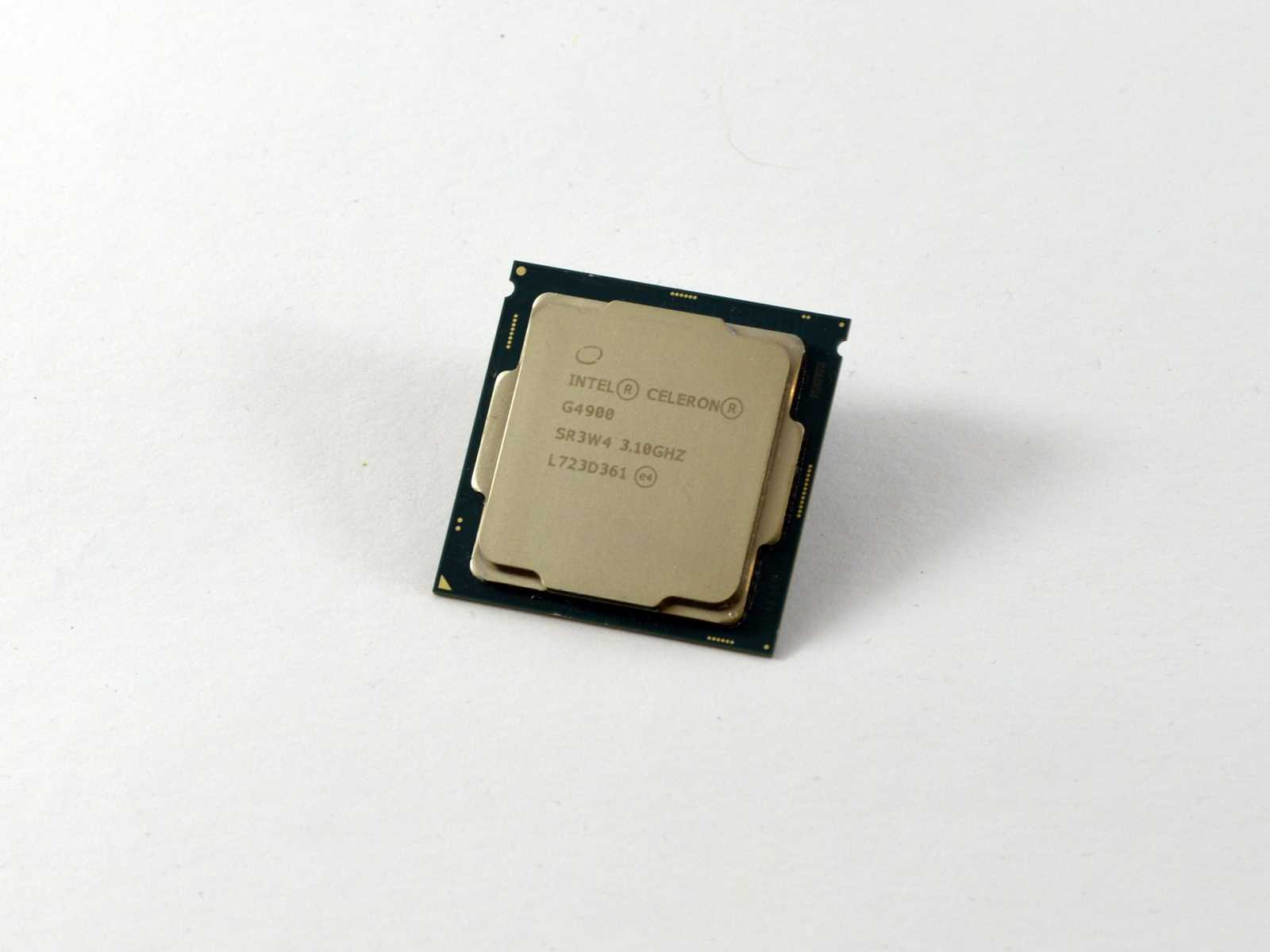 AMD Athlon 200GE, Intel Celeron G4900 a Pentium G5500