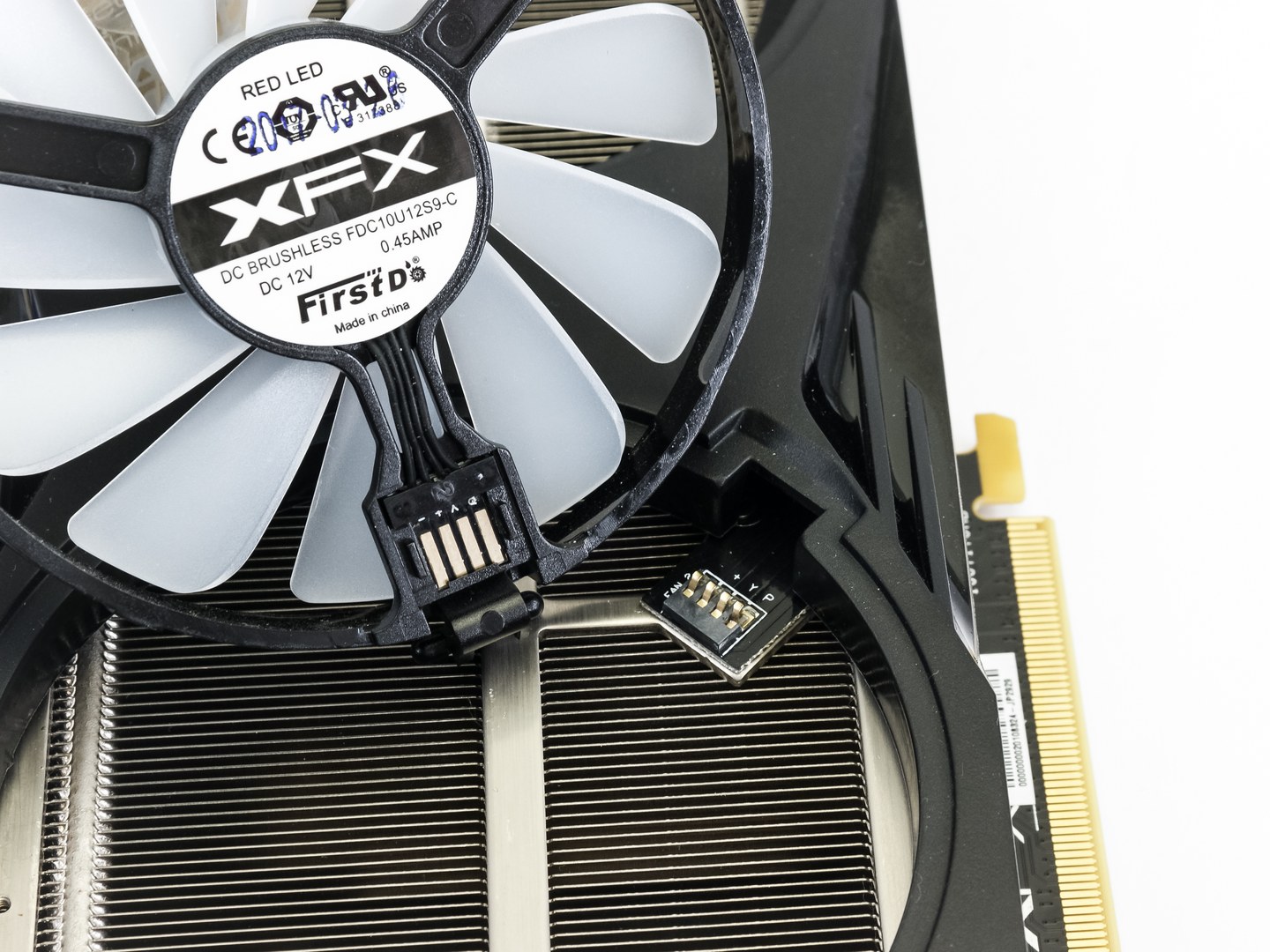 XFX AMD Radeon RX 580 GTR-S Black Edition v testu