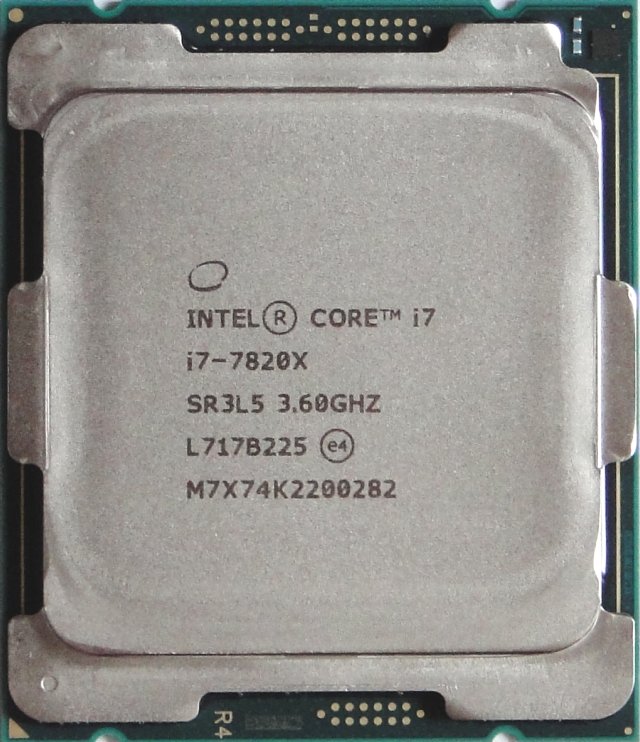 Intel Core i7-7820X: Osmijádro Skylake-X v testu