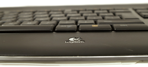 Logitech Wireless Illuminated Keyboard – průvodce tmou