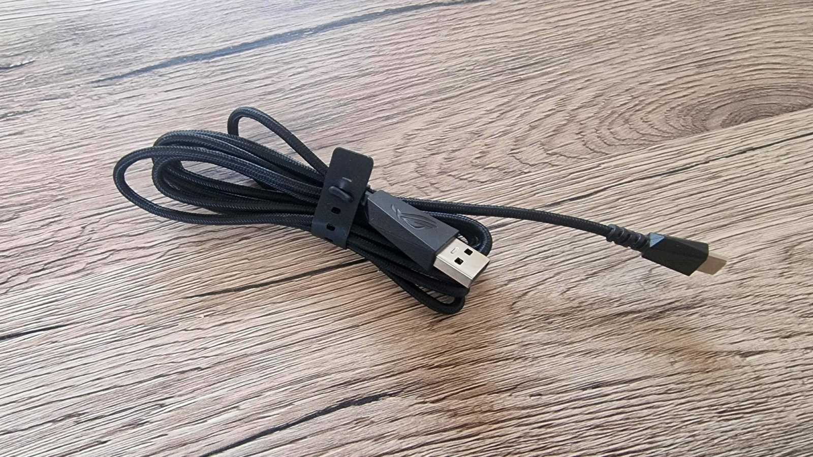 Odolný USB-A/C kabel se vždycky hodí