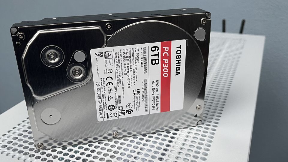 Test disku Toshiba P300 6TB – za málo peněz málo výkonu, ale zase hodně místa díky SMR