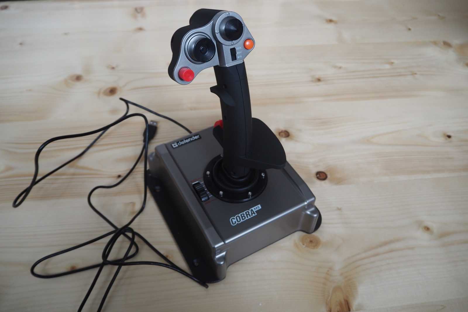 Velký test joysticků: čtyřka pro ty náročnější