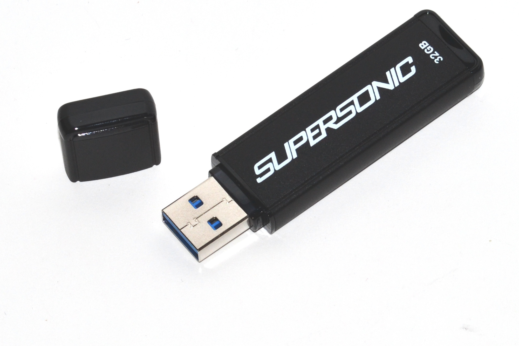 Velké srovnání 32GB flash disků – USB 3.0 dotahují cenou 2.0