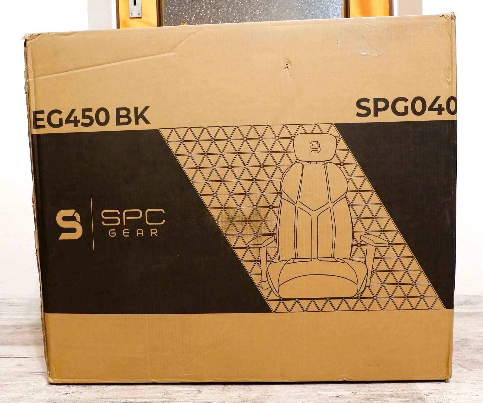 SPC Gear EG450 BK – křeslo se synchronní mechanikou