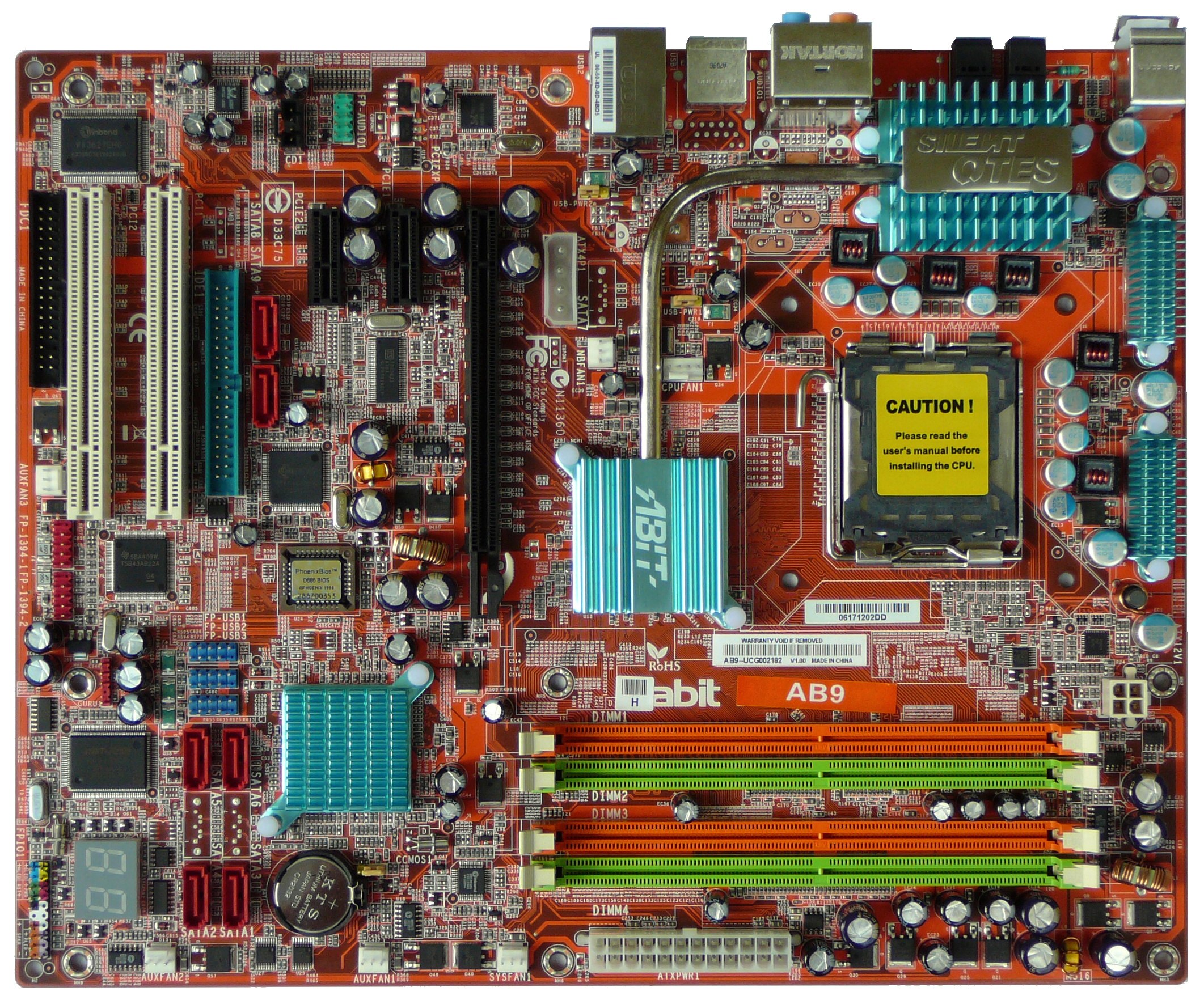 Čtyři základní desky pro platformu Intel: 2x Asus, 1x EVGA, 1x Abit