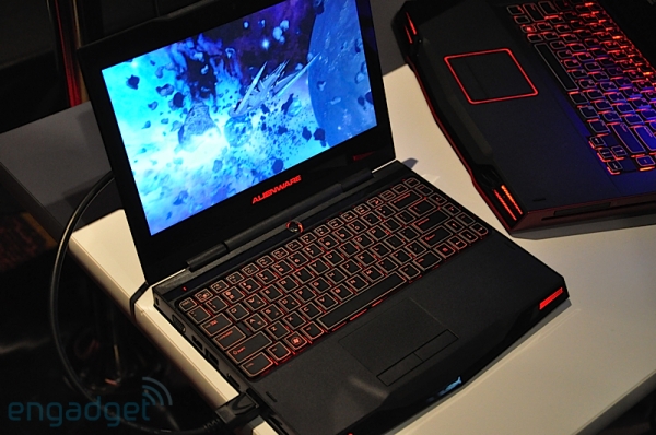 Alienware M11x - malý nabušený notebook