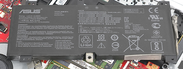 2× herní nb: Eurocom Nightsky RX15 a ASUS Strix SCAR III