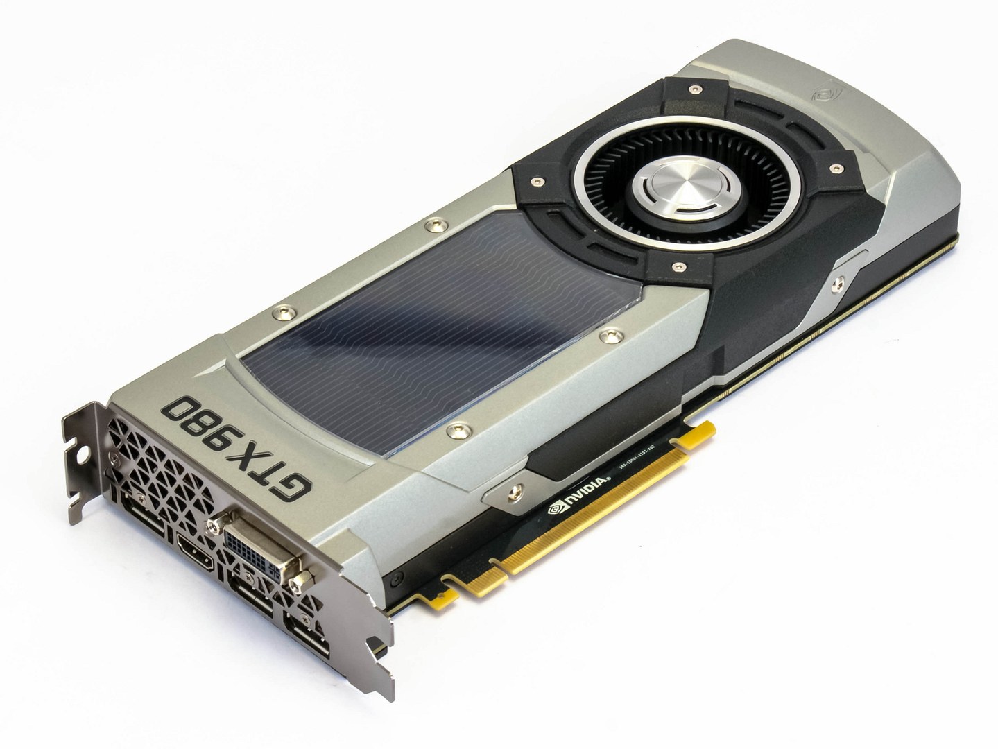 GeForce GTX 980: neuvěřitelný výkon i spotřeba